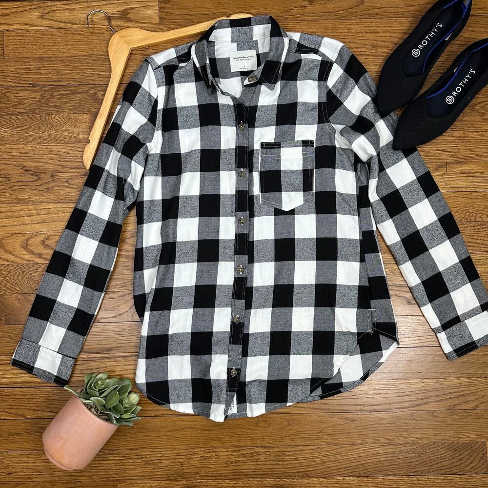 Abercrombie & Fitch Soft Collection Buffalo Plaid Black & White Button Down